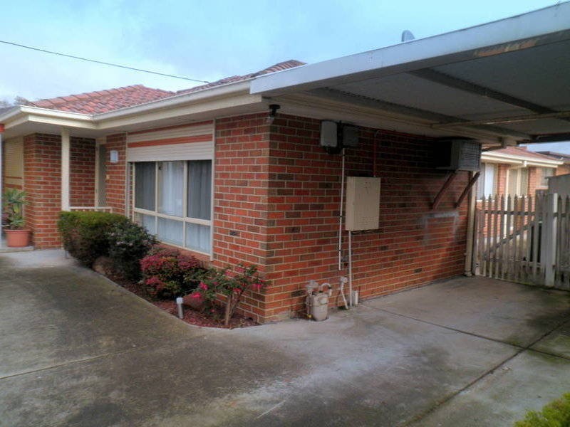 2/3 Manfred Avenue, St Albans VIC 3021
