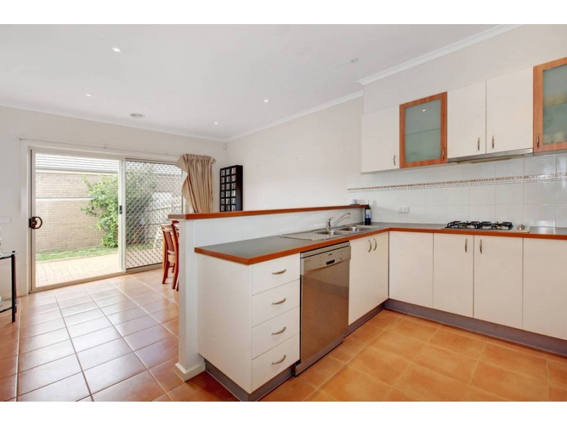 51 Amberlea Circuit, Taylors Hill VIC 3037