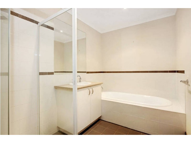 51 Amberlea Circuit, Taylors Hill VIC 3037