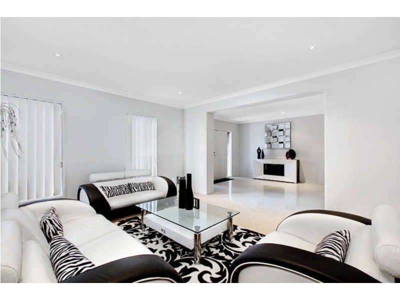 94 George Street, Taylors Hill VIC 3037