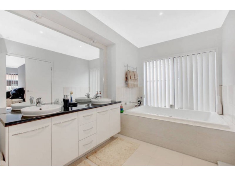 94 George Street, Taylors Hill VIC 3037