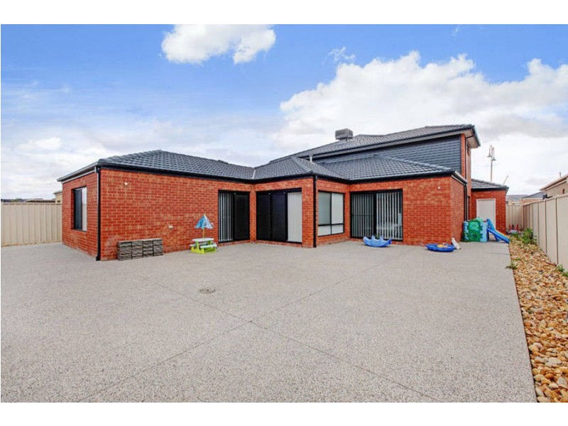 94 George Street, Taylors Hill VIC 3037