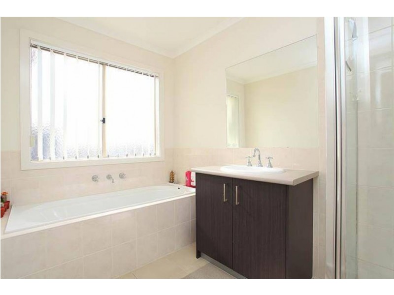 14 David Circuit, Hillside VIC 3037