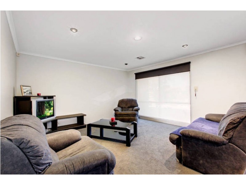 4 Catherine Drive, Hillside VIC 3037