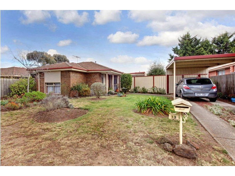 13 Shale Court, Delahey VIC 3037