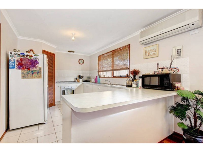 13 Shale Court, Delahey VIC 3037