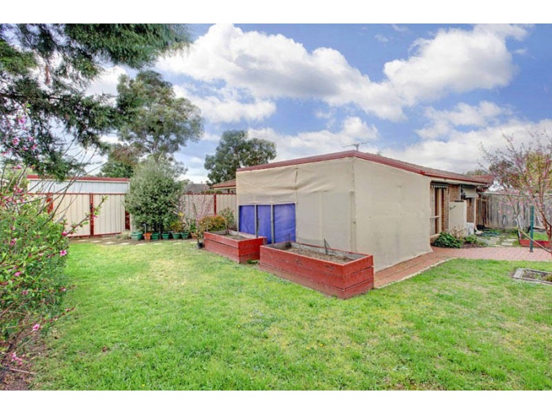 13 Shale Court, Delahey VIC 3037