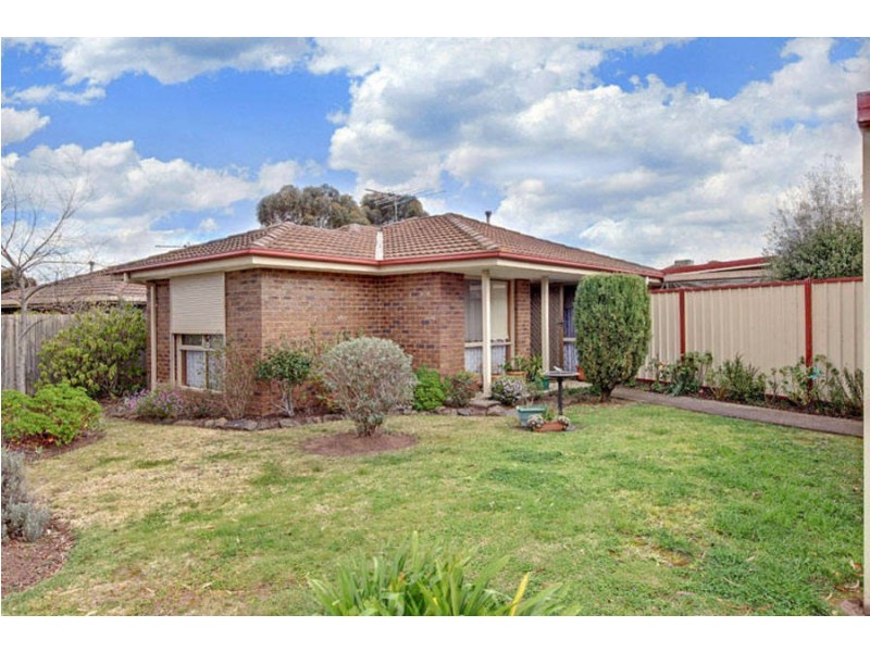 13 Shale Court, Delahey VIC 3037