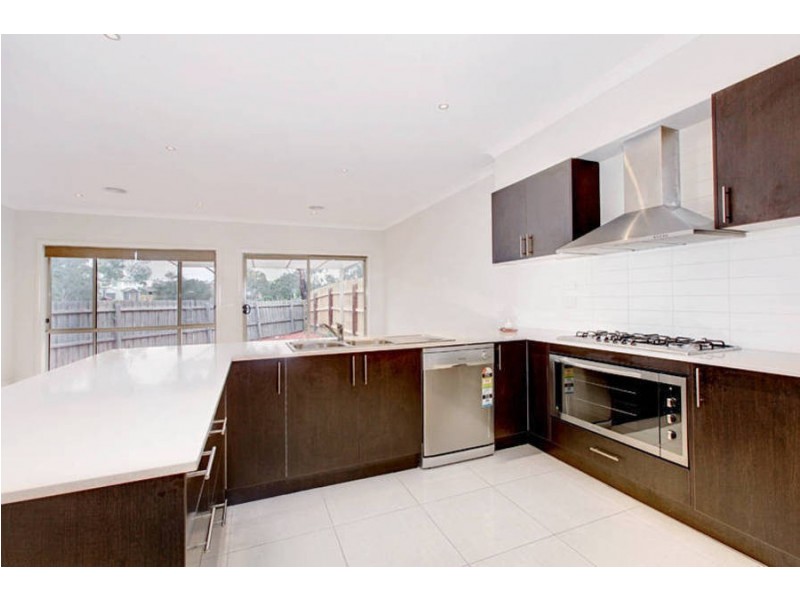 1/11 Victoria Road, Sydenham VIC 3037