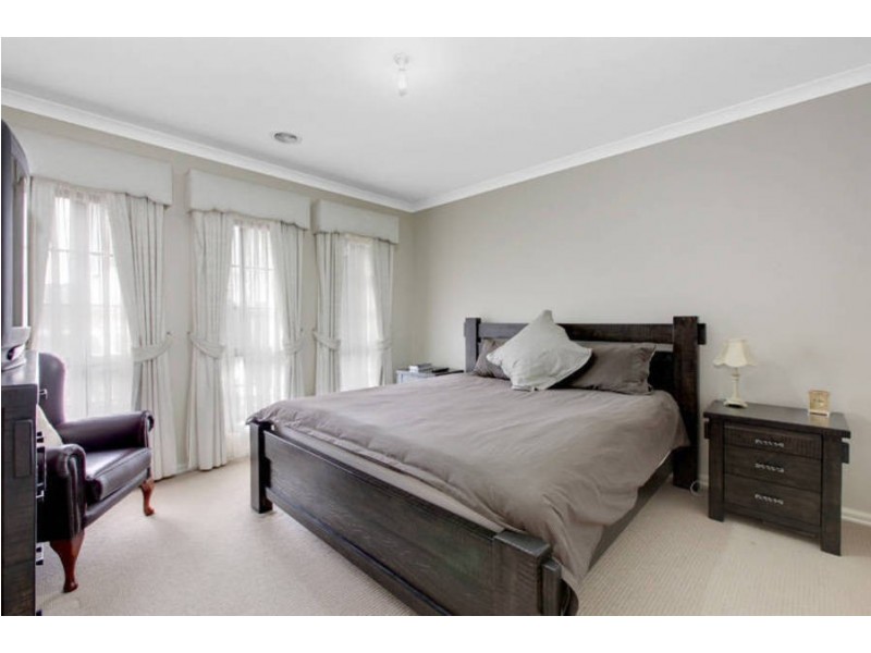 23 Addicott Way, Taylors Hill VIC 3037