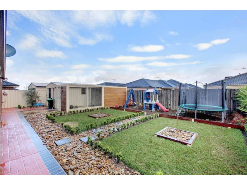 23 Addicott Way, Taylors Hill VIC 3037