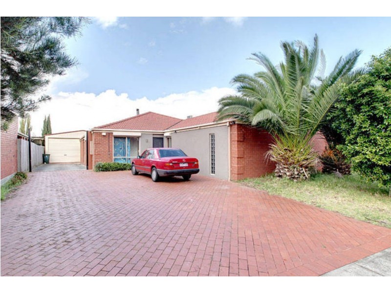 14 Barley Court, Delahey VIC 3037