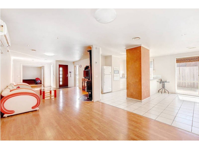 14 Barley Court, Delahey VIC 3037