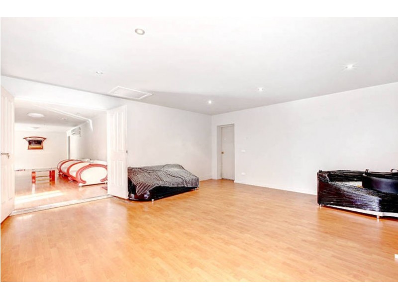 14 Barley Court, Delahey VIC 3037