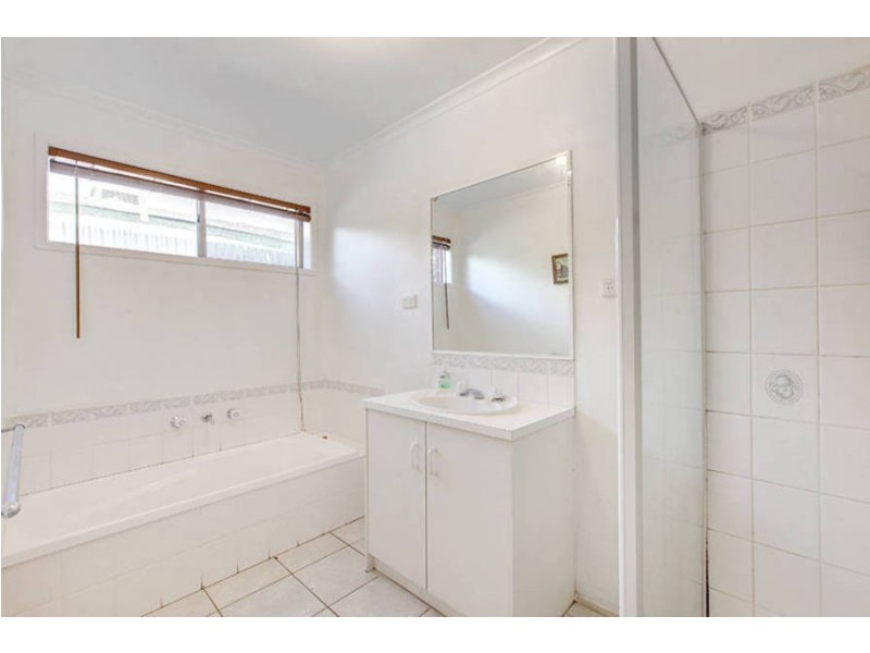 14 Barley Court, Delahey VIC 3037