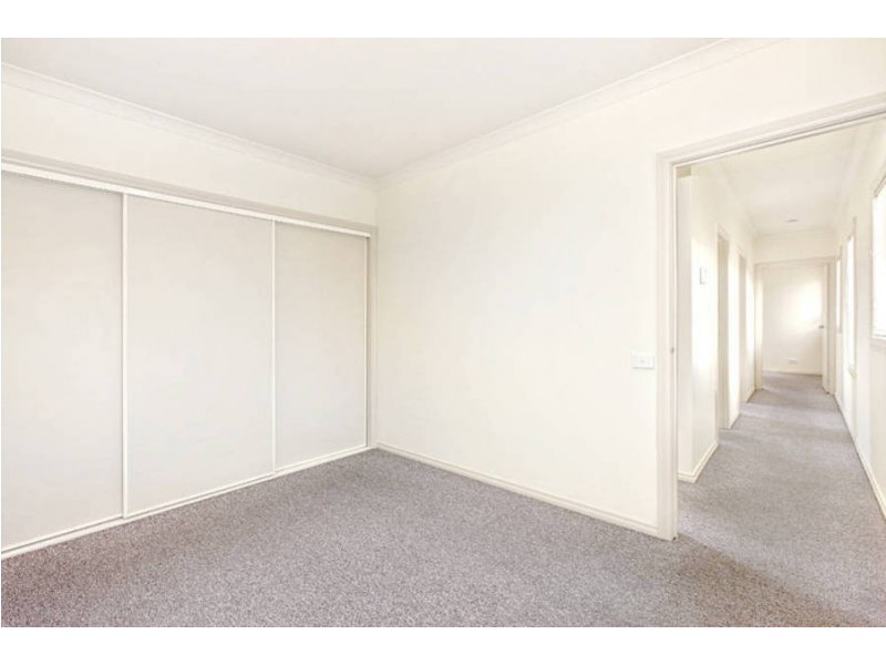 21/12 Pecks Road, Sydenham VIC 3037