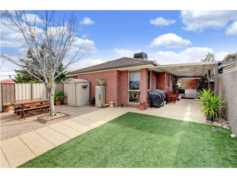 14 Granite Way, Delahey VIC 3037