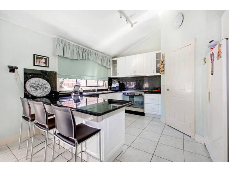 8 Oncidium Gardens, Keilor Downs VIC 3038