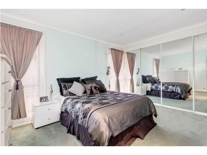 8 Oncidium Gardens, Keilor Downs VIC 3038