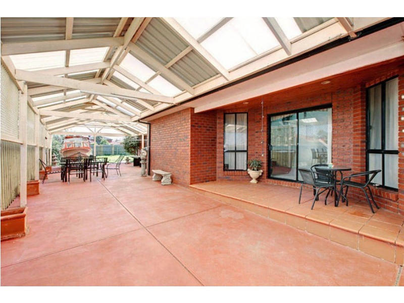 8 Oncidium Gardens, Keilor Downs VIC 3038