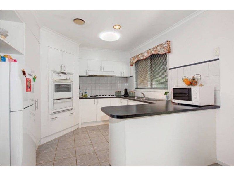 2/14 Catherine Drive, Hillside VIC 3037