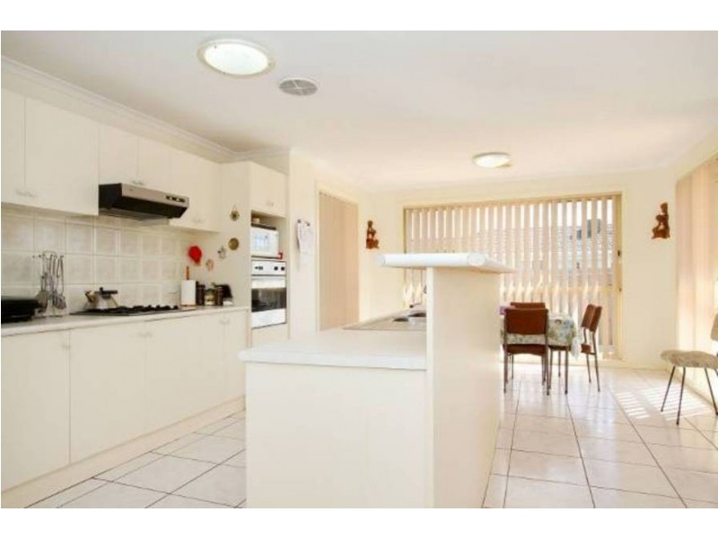 16 Lady Rose Crescent, Sydenham VIC 3037