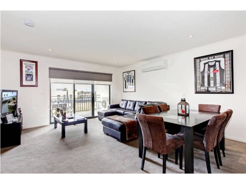 60/21-29 Trickey Avenue, Sydenham VIC 3037