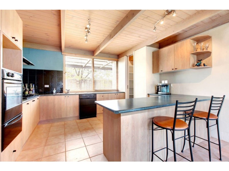 14 Banchory Avenue, Hillside VIC 3037