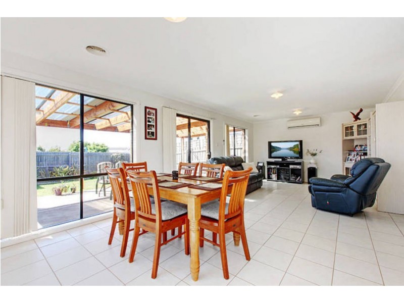 3 Clyde Close, Taylors Hill VIC 3037