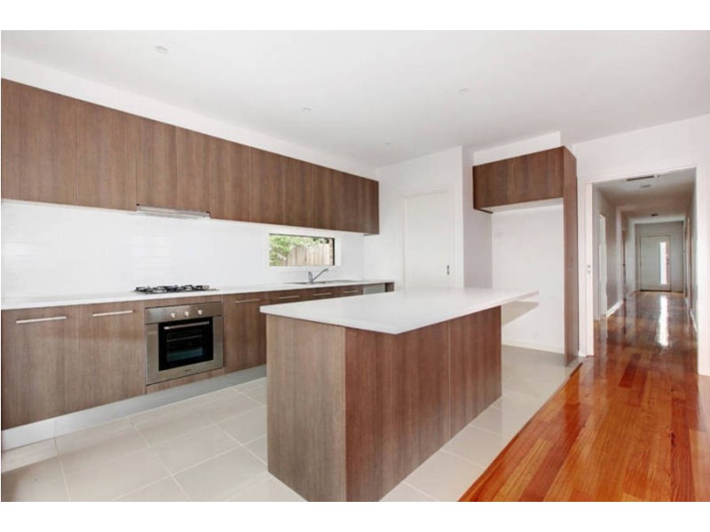 30 Kingston Drive, Taylors Hill VIC 3037