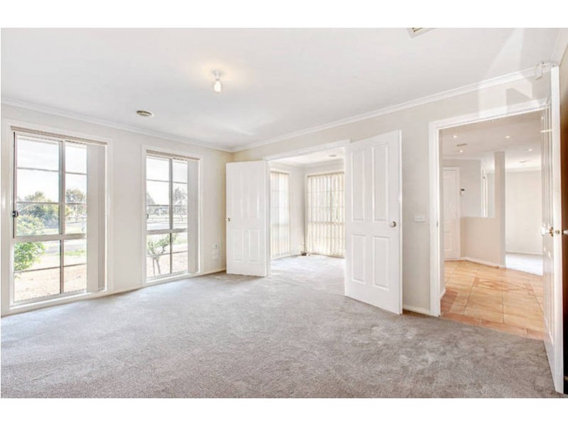 1 Honeysuckle Avenue, Hillside VIC 3037