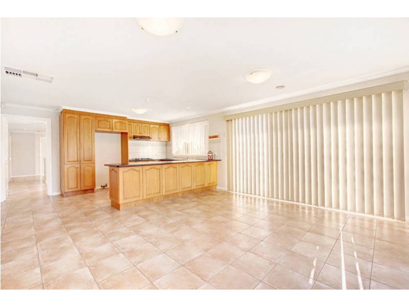 1 Honeysuckle Avenue, Hillside VIC 3037