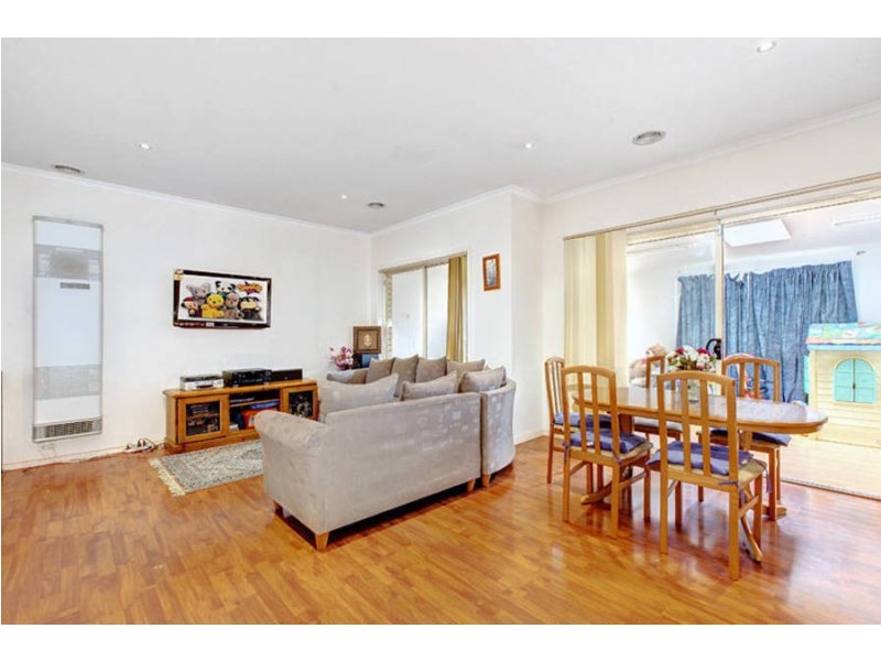 7 Amberlea Circuit, Taylors Hill VIC 3037