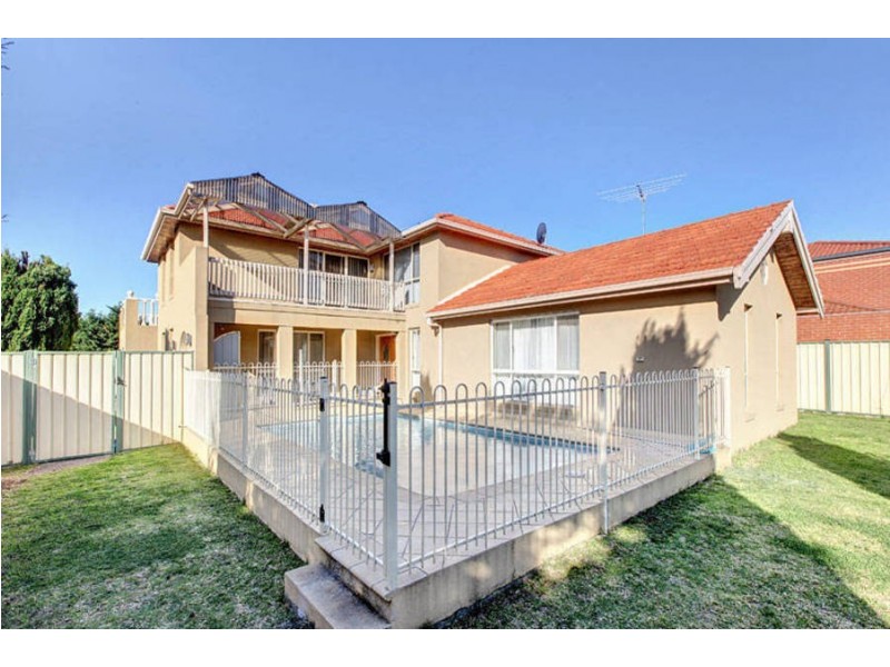 2 Thornhill Drive, Keilor Downs VIC 3038