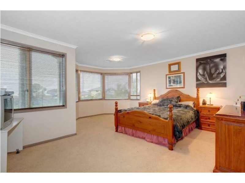 22 Torro Walk, Sydenham VIC 3037