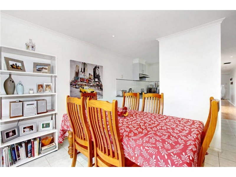 1/53 Jade Way, Hillside VIC 3037