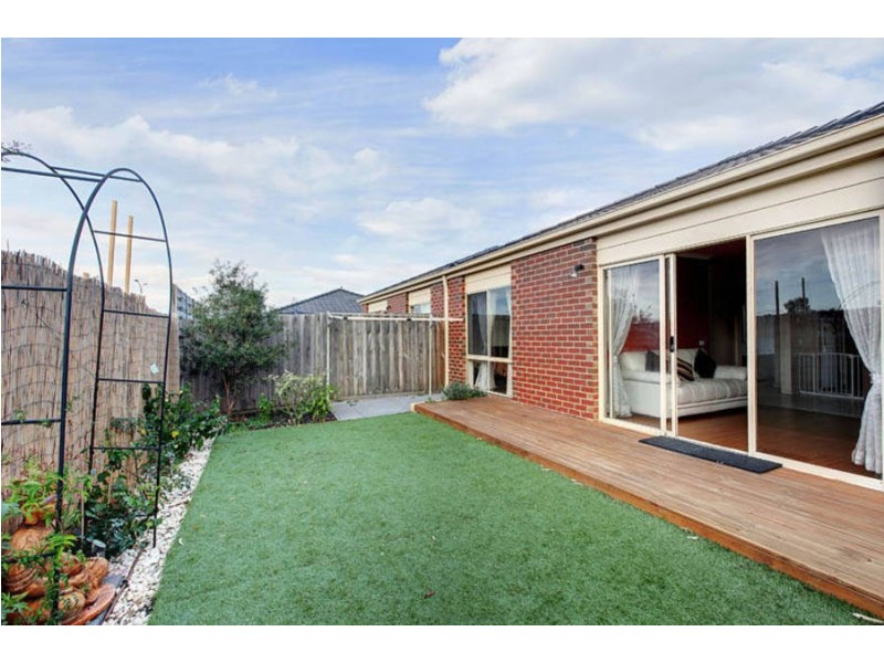 13 Sarkis Mews, Hillside VIC 3037