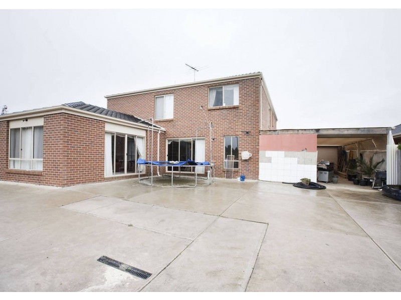 42 Kanmore Crescent, Hillside VIC 3037