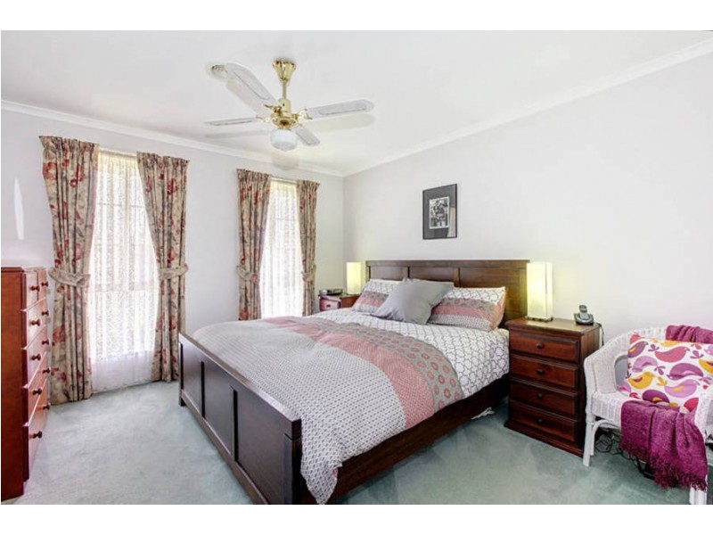 48 Panorama Drive, Hillside VIC 3037