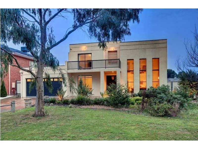 7 Silvan Walk, Taylors Hill VIC 3037