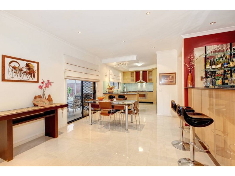 7 Silvan Walk, Taylors Hill VIC 3037