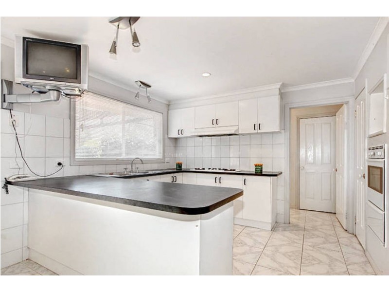 27 Marlock Way, Delahey VIC 3037