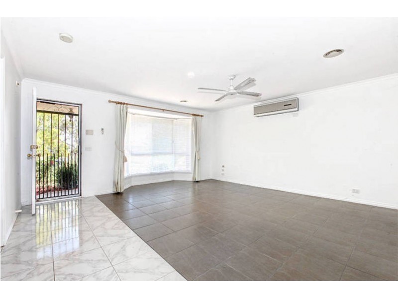 27 Marlock Way, Delahey VIC 3037