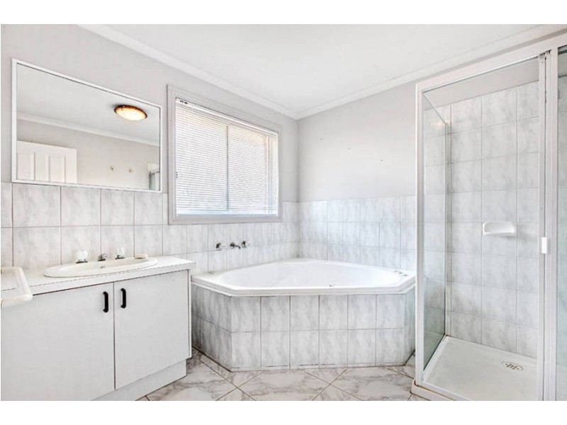 27 Marlock Way, Delahey VIC 3037