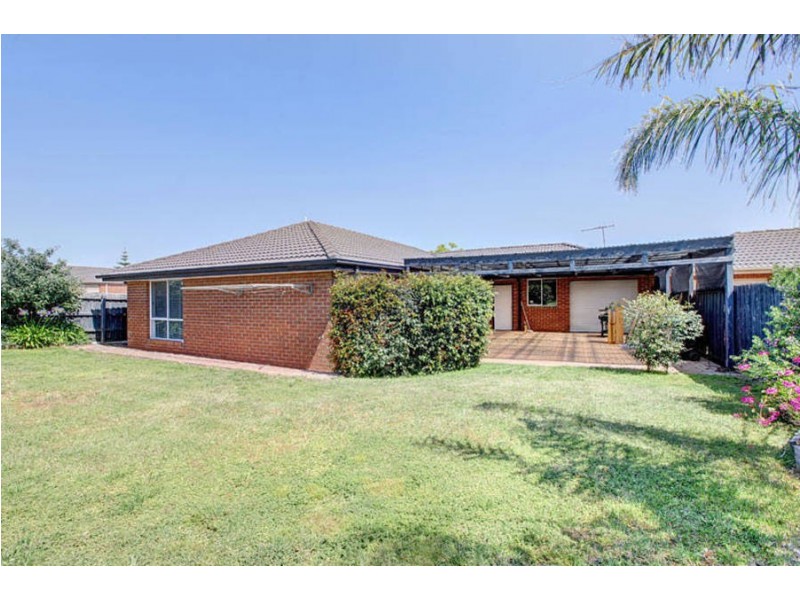 27 Marlock Way, Delahey VIC 3037