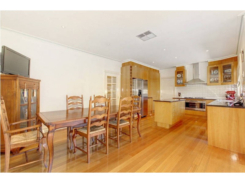 5 Silverdene Avenue, Sydenham VIC 3037