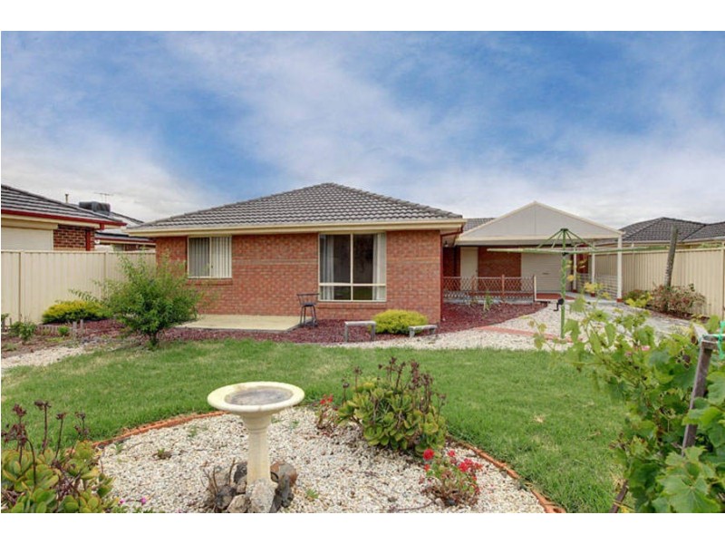 38 Timele Drive, Hillside VIC 3037