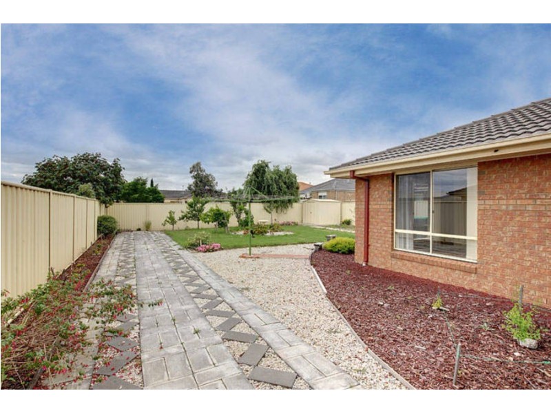 38 Timele Drive, Hillside VIC 3037