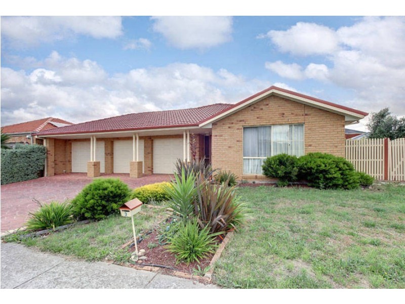 3 Mitta Place, Taylors Hill VIC 3037