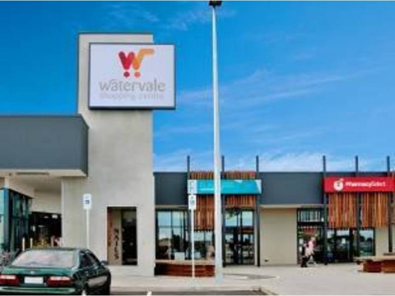 2/4 Enid Court, Hillside VIC 3037